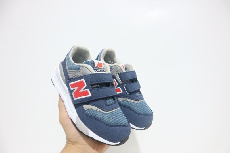 NEW BALANCE SHOES